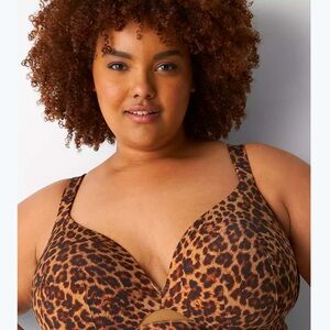 Cacique Comfort Bliss Lightly Lined Plunge Bra NWT